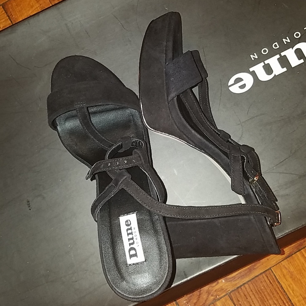 Brand new dune London size 39 black Suede